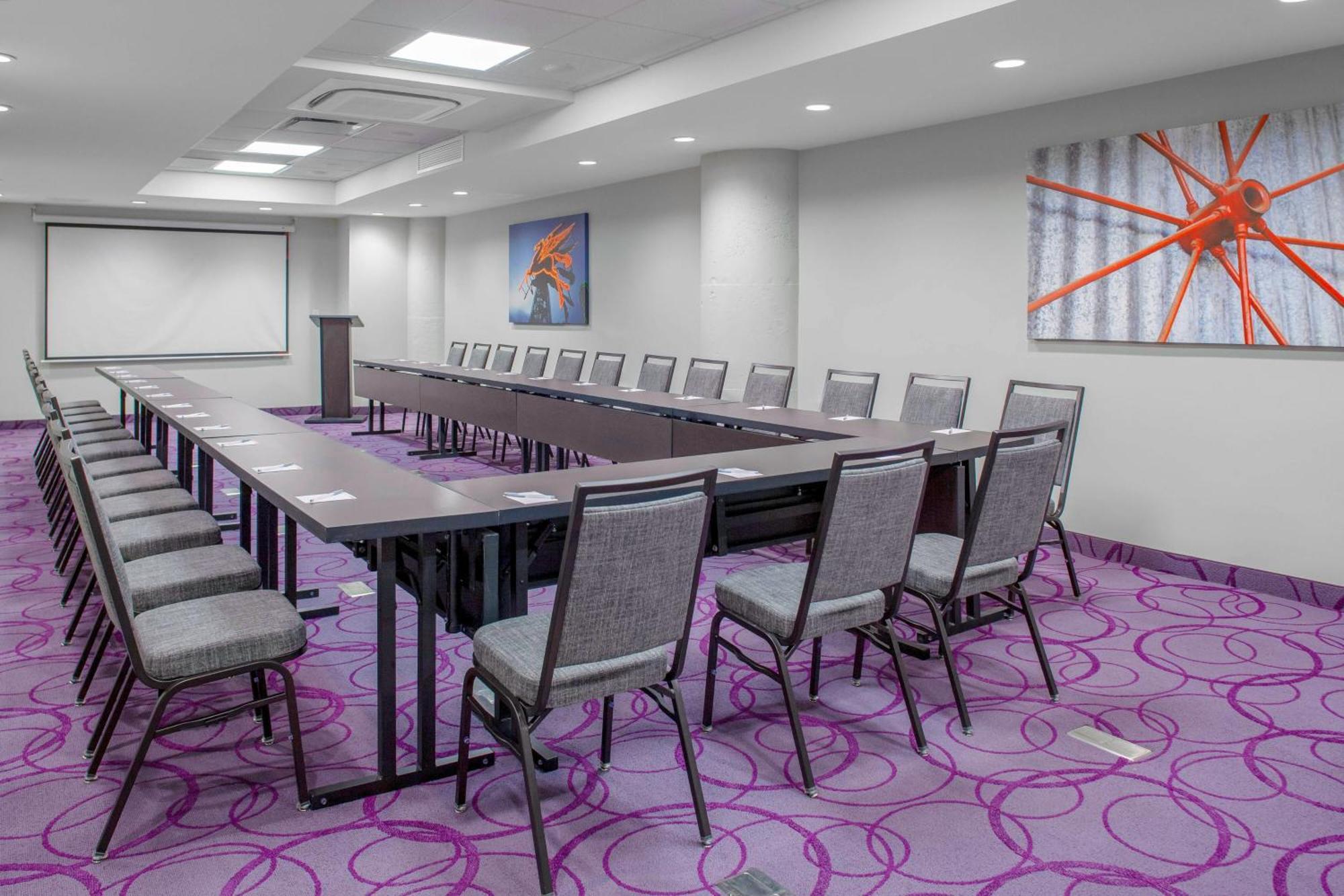 Towneplace Suites By Marriott Dallas Downtown Εξωτερικό φωτογραφία